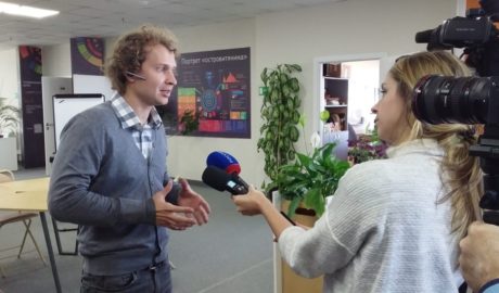Иван Ерхов дает интервью